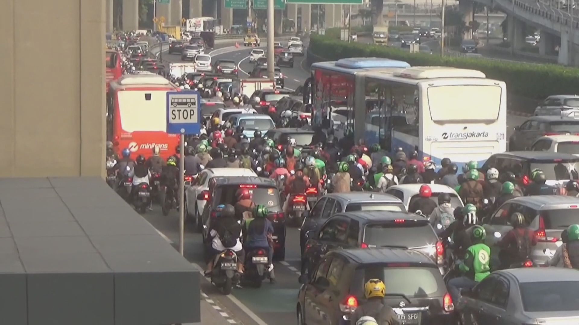 印尼雅加達部分公務員居家辦公 冀改善空氣污染