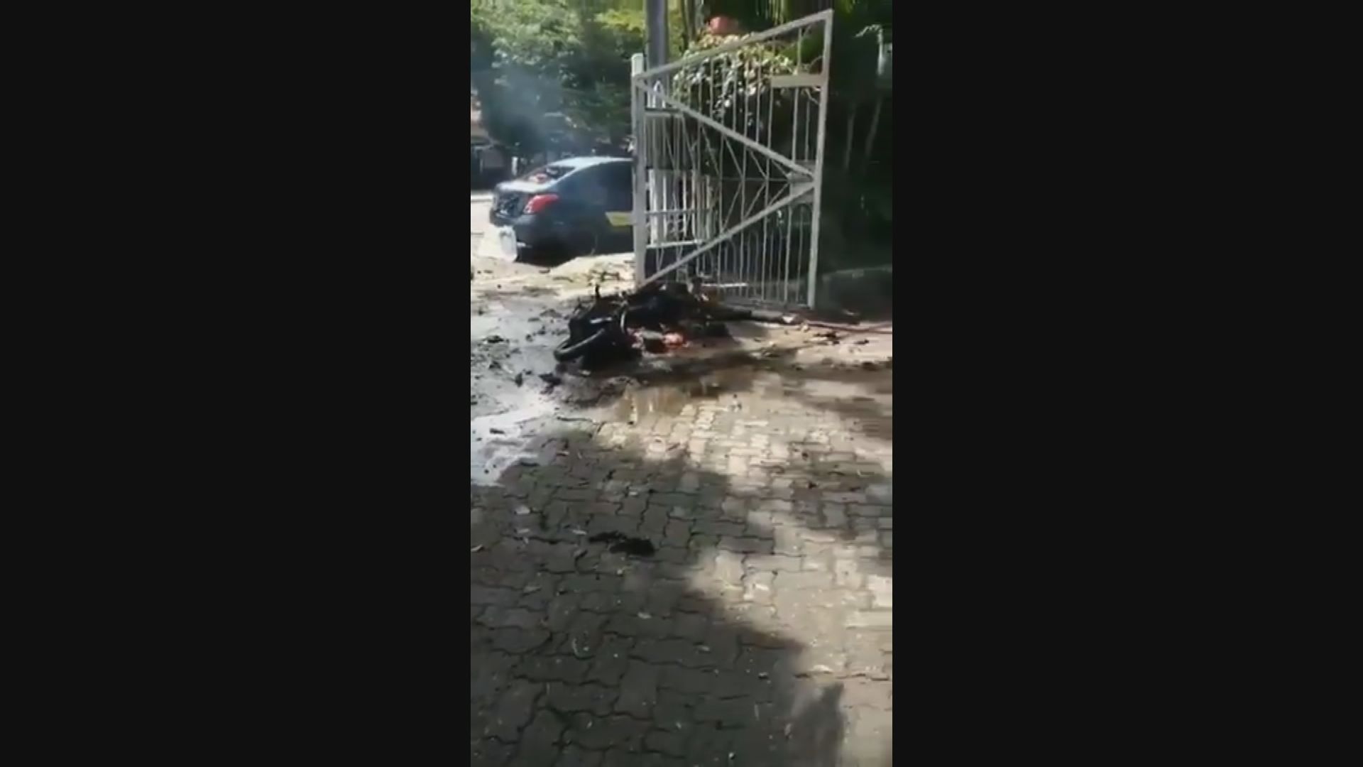 印尼教堂疑遭自殺式炸彈襲擊　兩死多傷