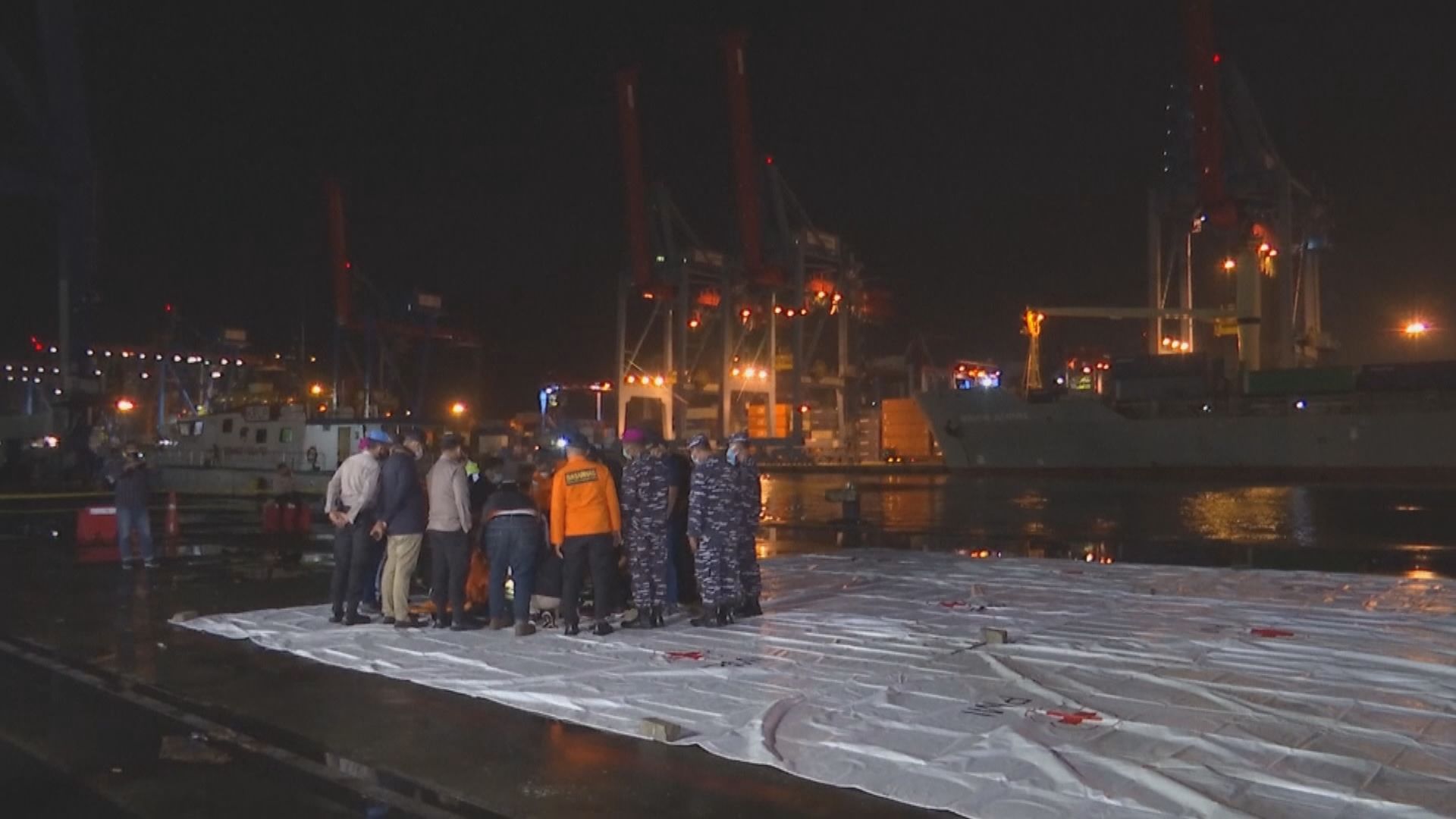 印尼當局繼續搜索失事內陸客機殘骸　出事海域找到人體殘肢