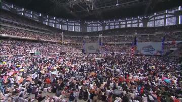 印尼總統選舉 現任防長有望首輪投票勝出