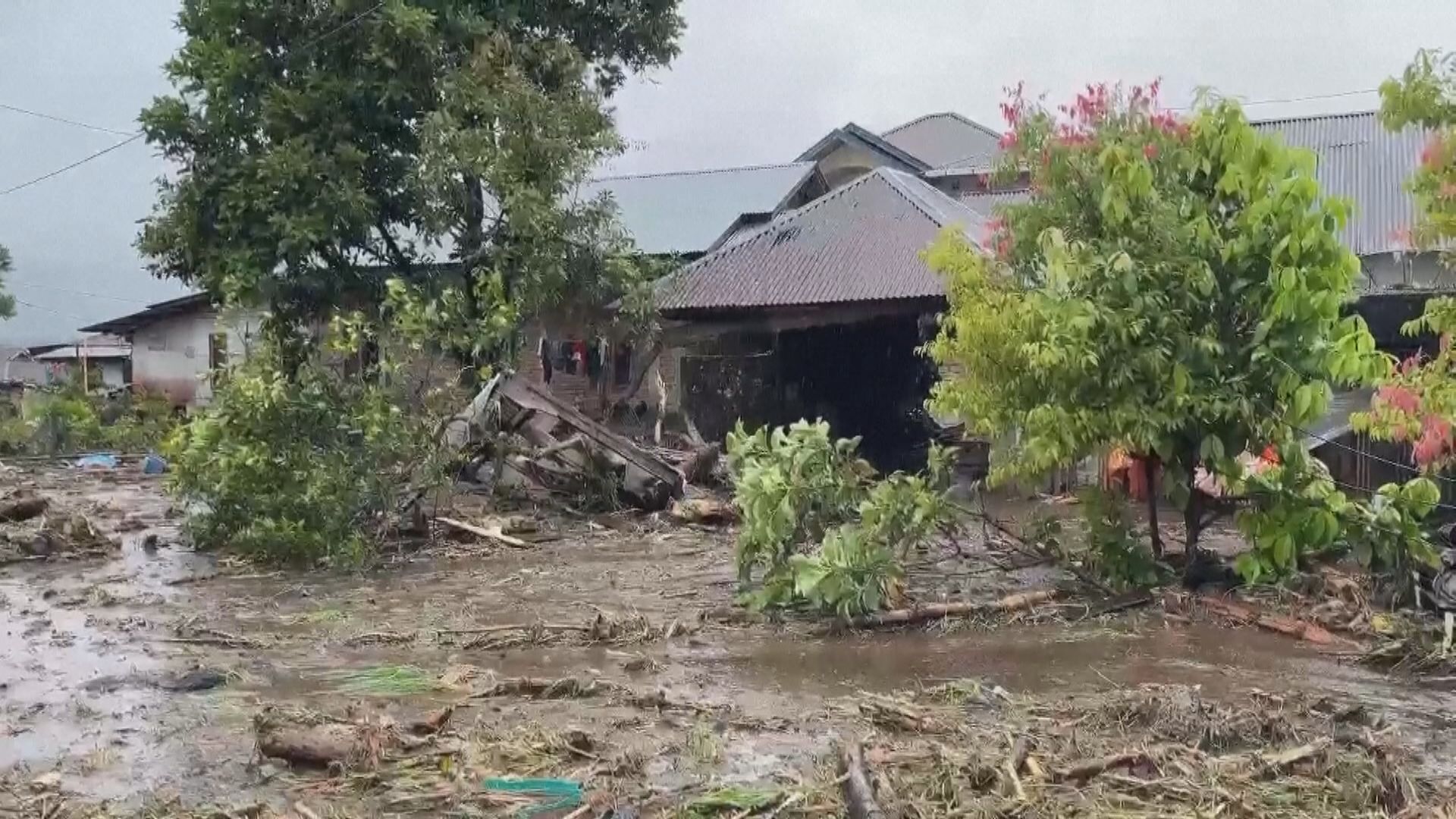 印尼蘇門答臘島洪災死亡人數增至164人