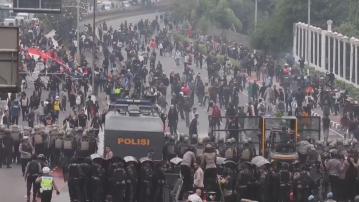 雅加達爆示威抗議國會議員增房屋津貼