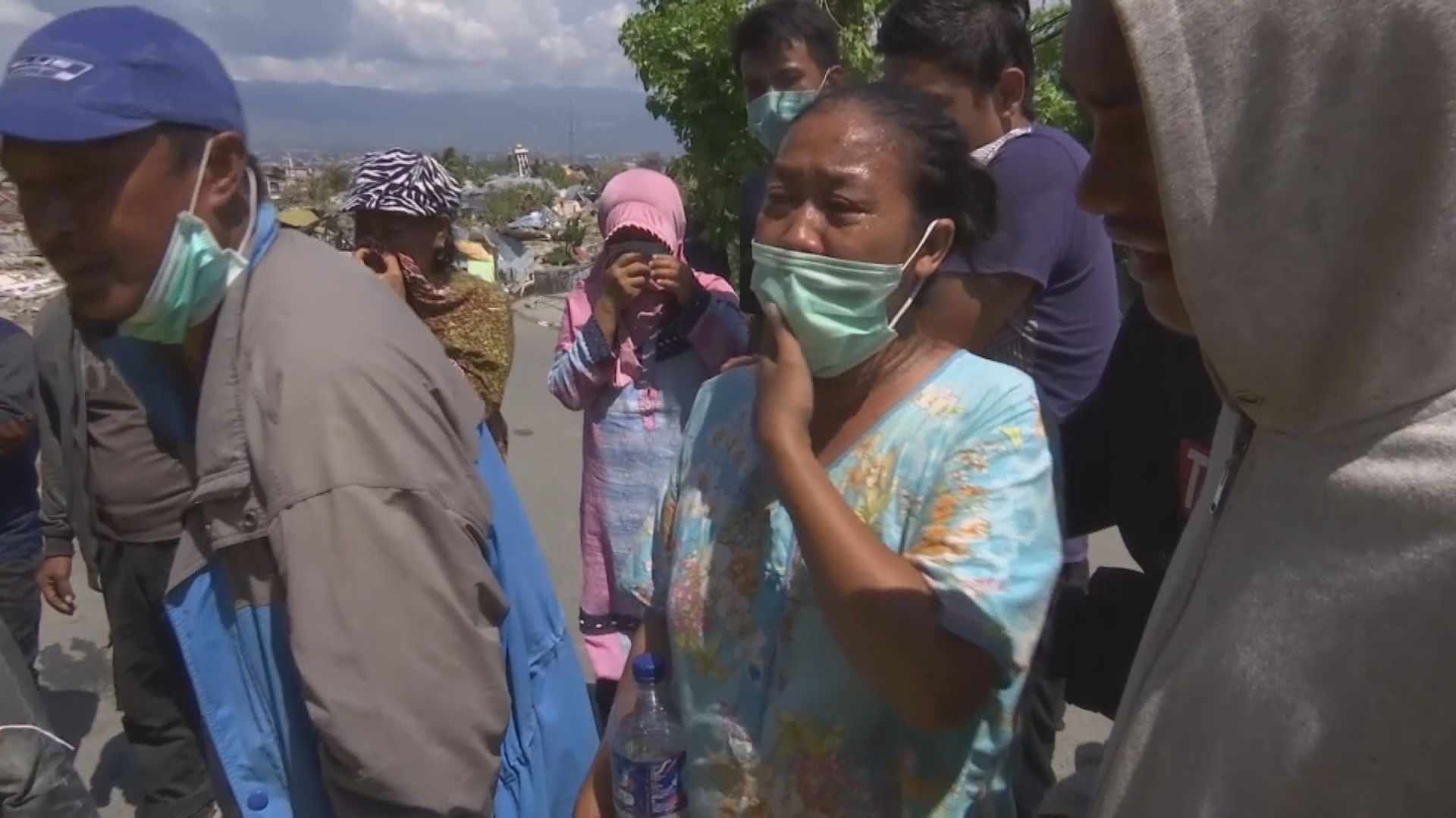 印尼地震和海嘯增至逾1700人死亡