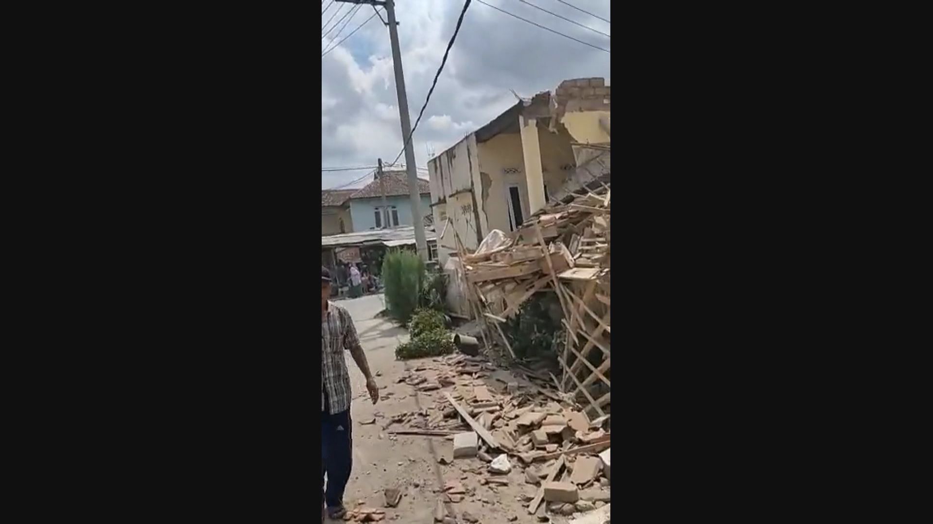 印尼西爪哇省5.6級地震　最少56死