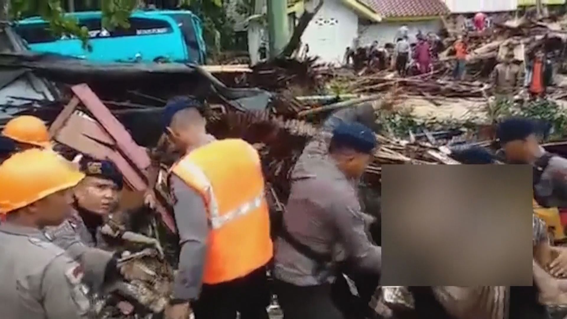 印尼西部海嘯增至逾二百人死亡