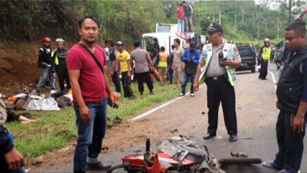 印尼旅遊巴失事釀最少27人死