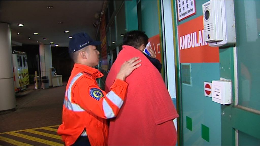 水警輪西貢疑撞飄浮物三警輕傷