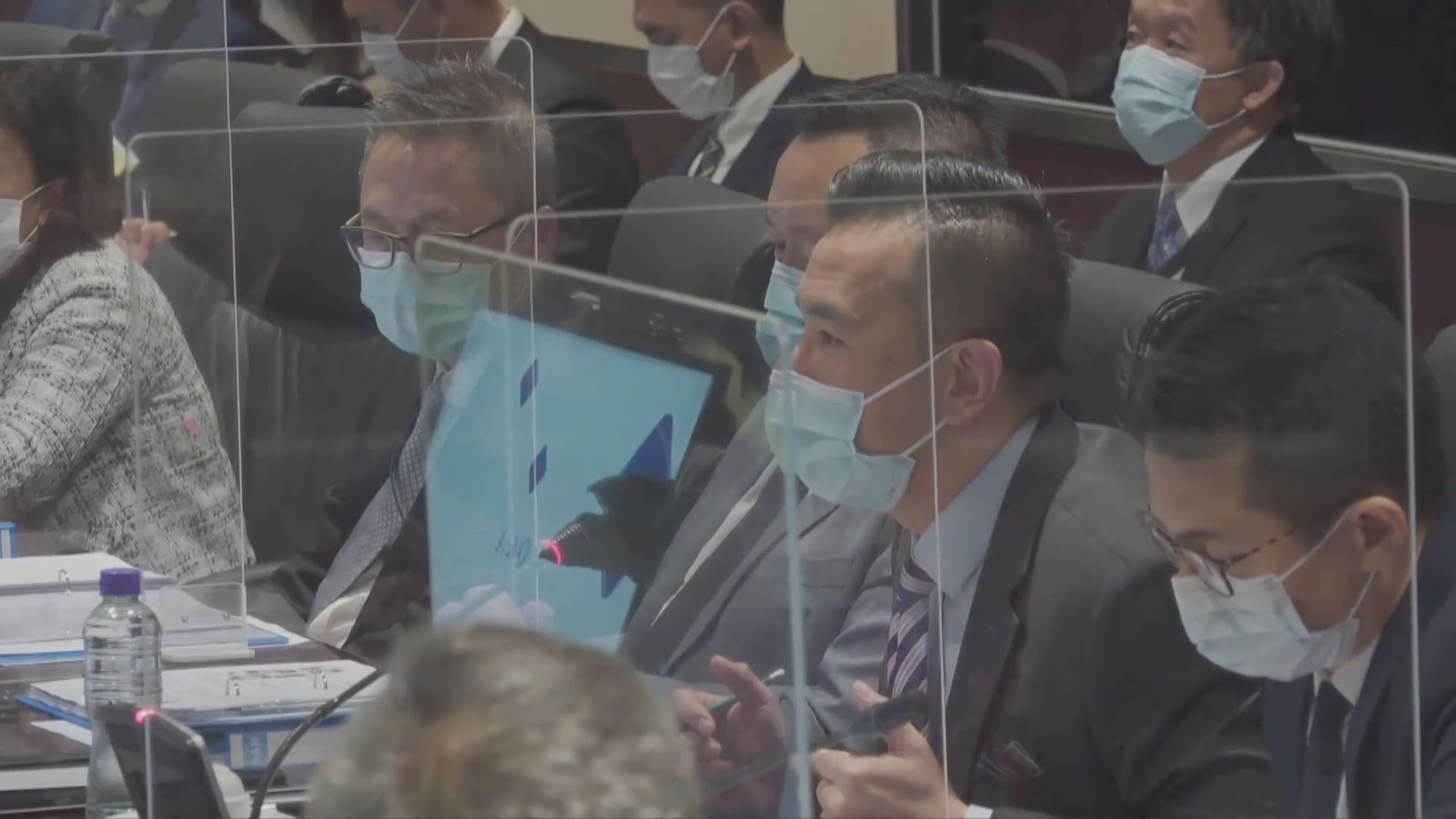 警方擬讓所有軍裝警員配備隨身攝錄機　片段可用於調查投訴