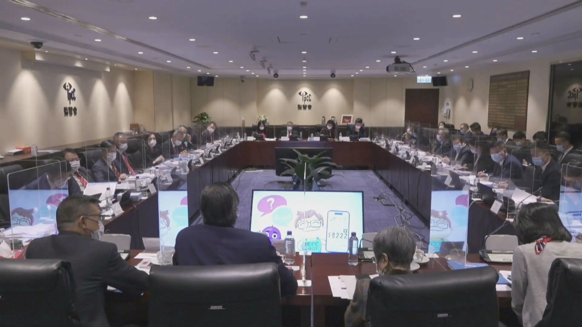 網傳警員買球衣展示委任證　監警會：未收投訴不作評論