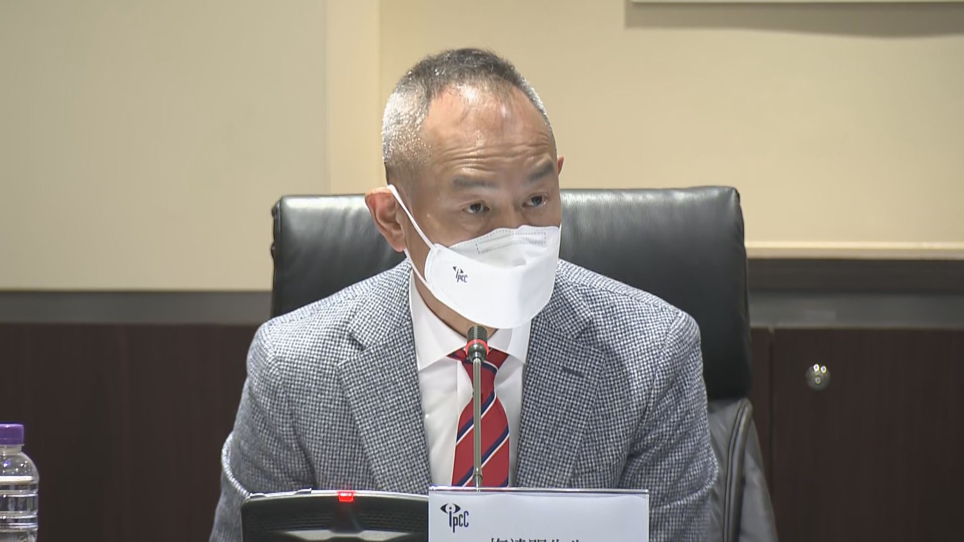 今年首11月投訴警察課接獲的投訴減少約13%