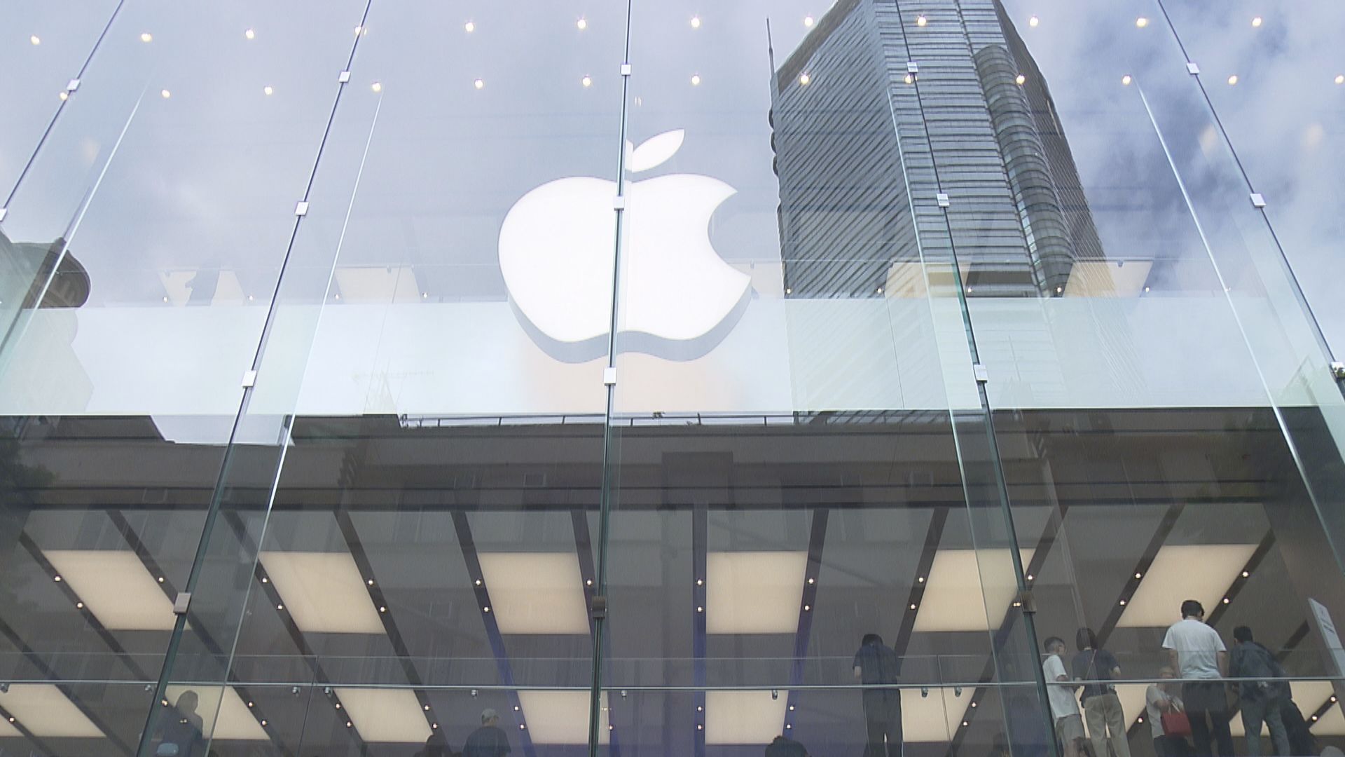 市民疑被盜用信用卡訂iPhone Duo　據悉警方接獲過百人報案涉款數百萬元