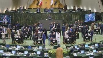 伊朗國會通過佩澤希齊揚提名的新內閣所有成員名單