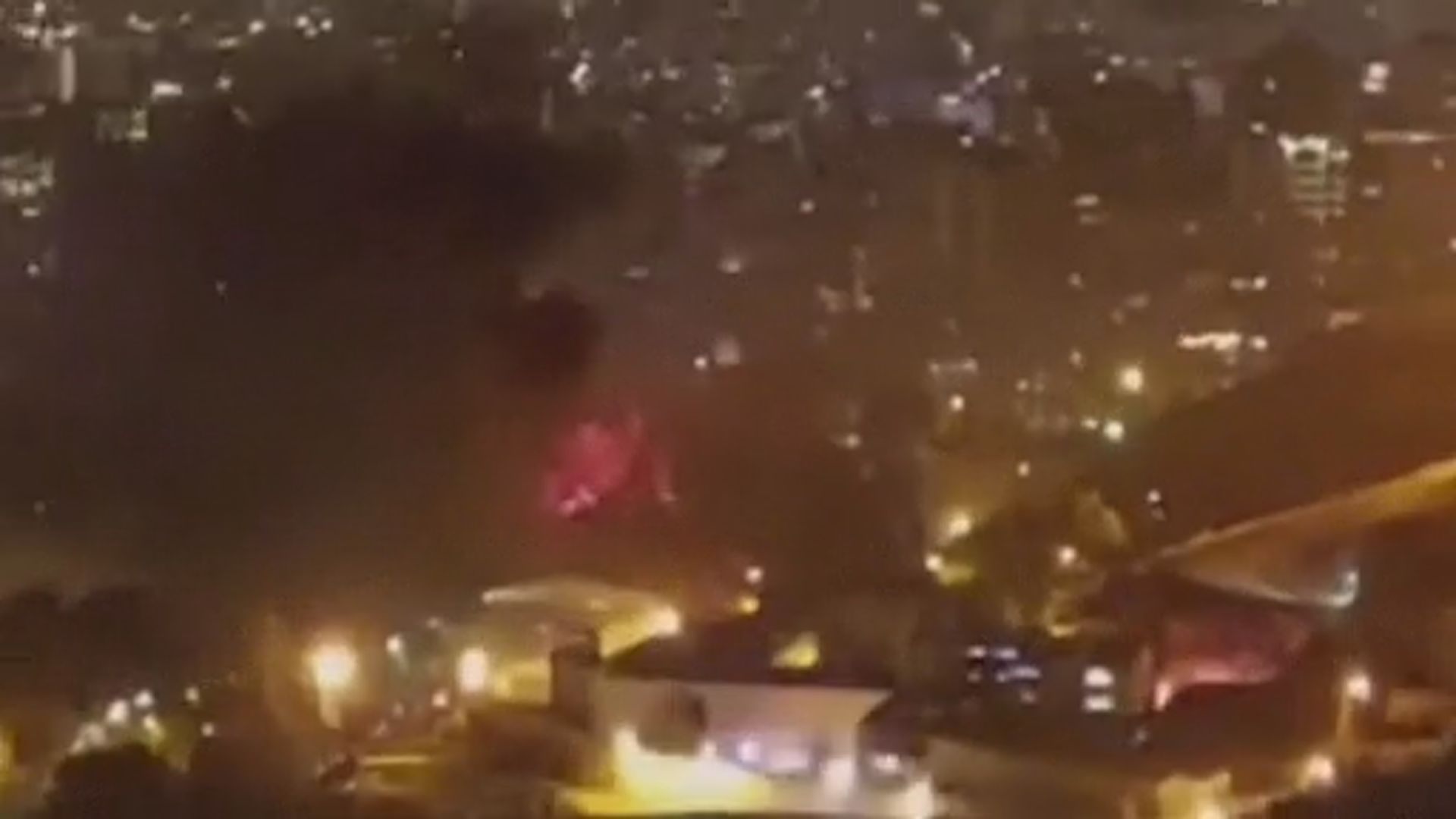 伊朗監獄發生火警期間傳出槍聲及爆炸聲