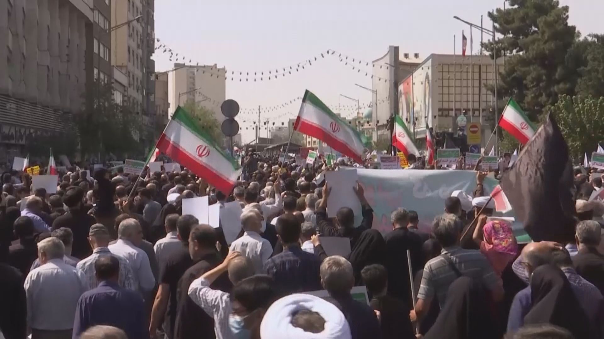 阿米尼之死觸發示威近兩個月　伊朗作出首宗死刑判決