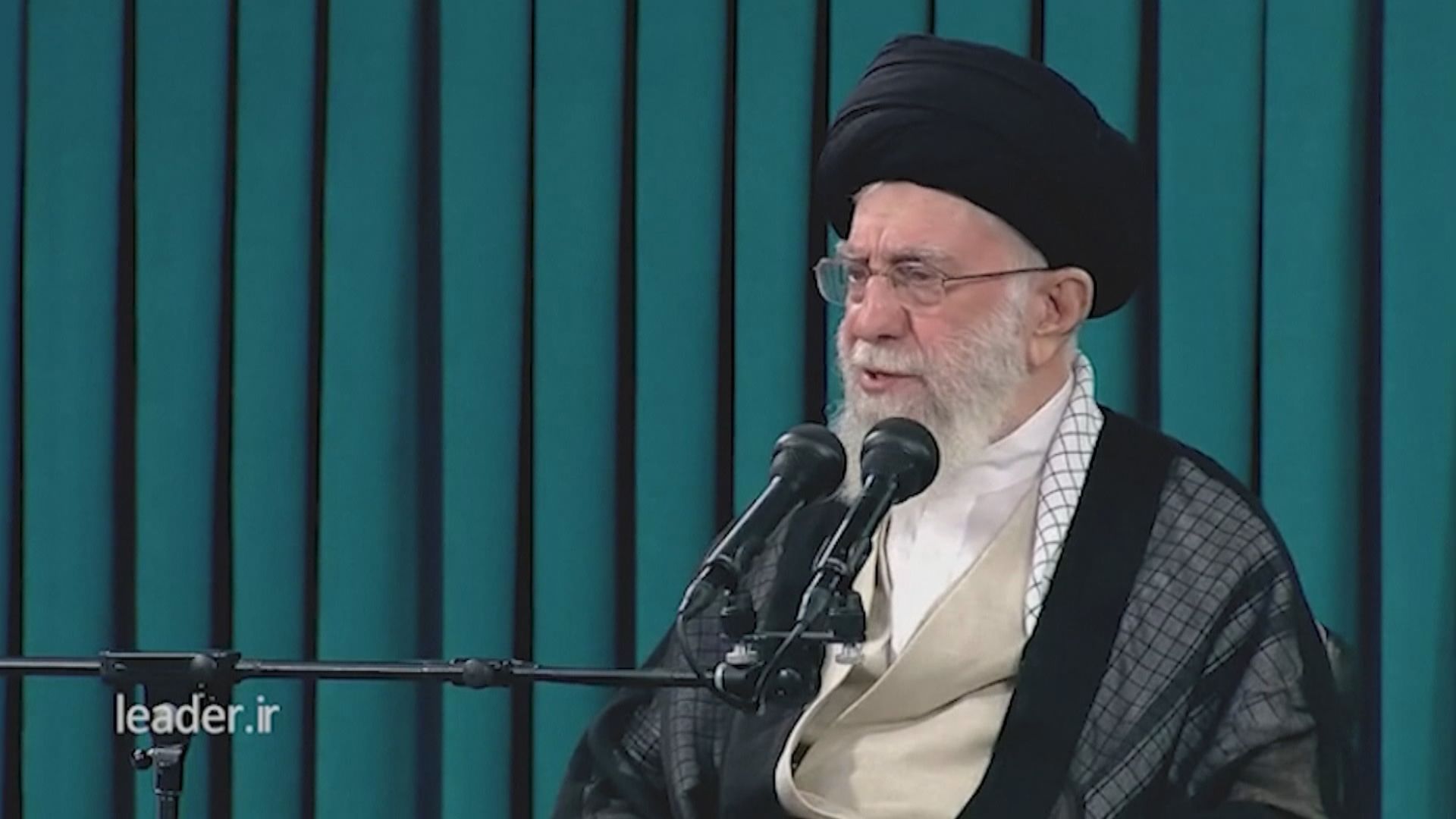 哈梅內伊指敵人以為可推翻政權是錯誤想法