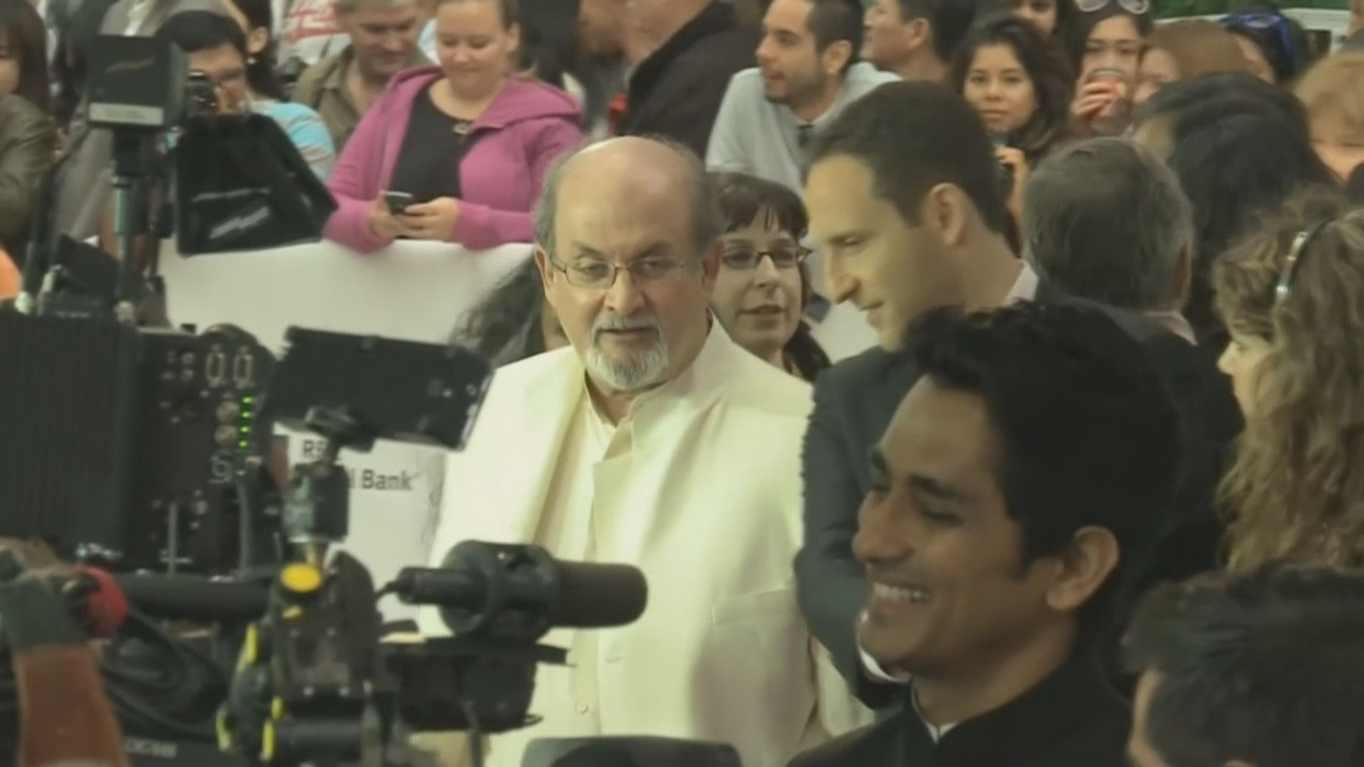 伊朗稱與拉什迪遇襲絕無關係