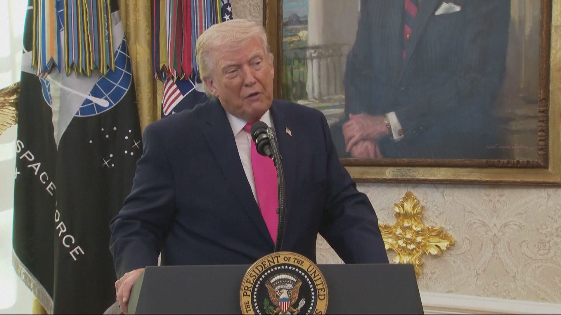 美以伊戰爭｜特朗普重申美伊正在談判　稱伊朗已送予大禮