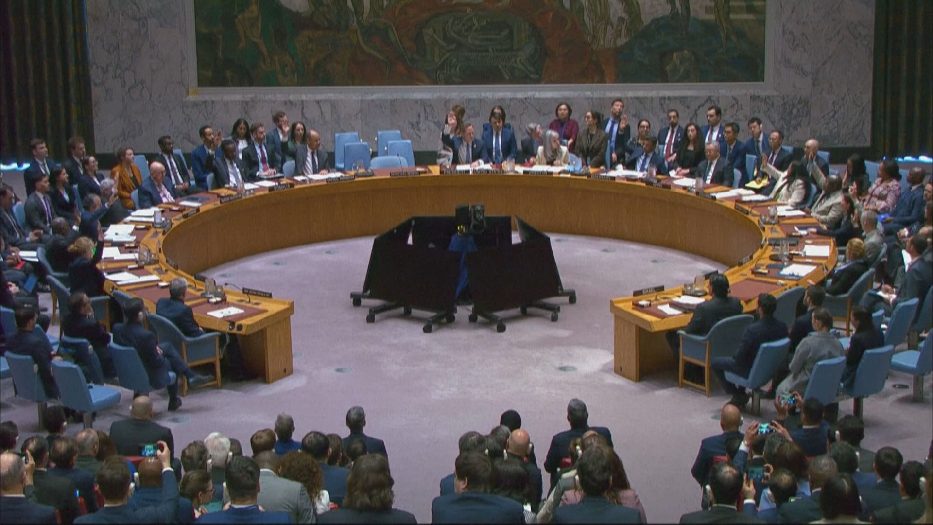 美以襲伊朗｜聯合國安理會譴責伊朗對區內國家的攻擊　中俄投棄權票