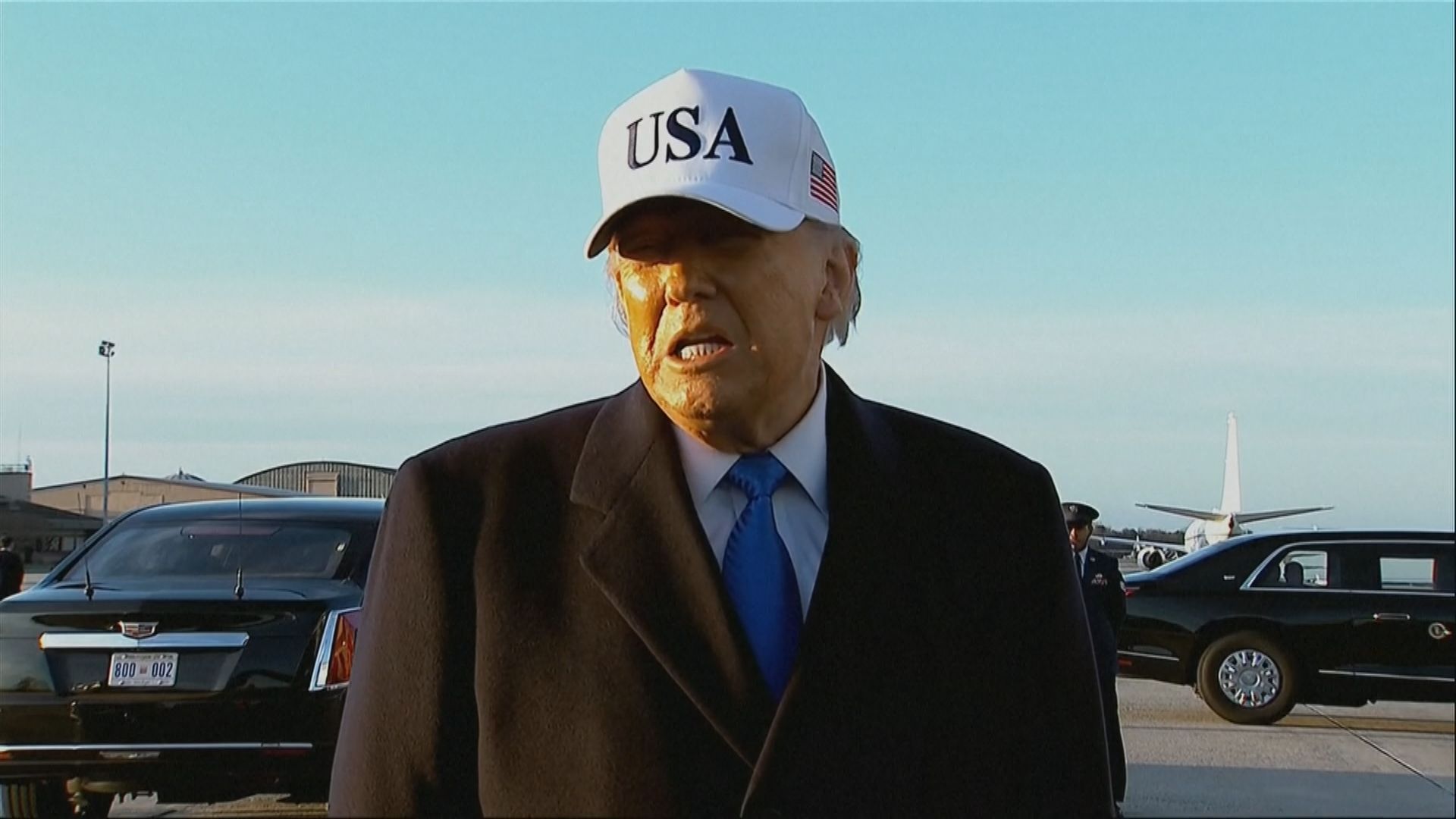 美以襲伊朗｜特朗普稱美軍已對伊朗石油出口樞紐哈爾克島發動猛烈空襲