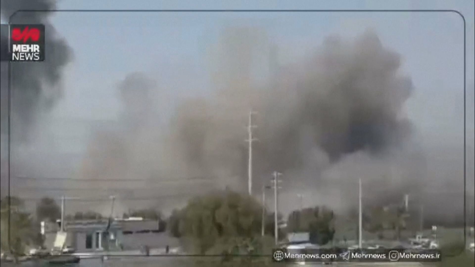 王毅與卡塔爾及巴基斯坦外長通話　籲立即停火止戰