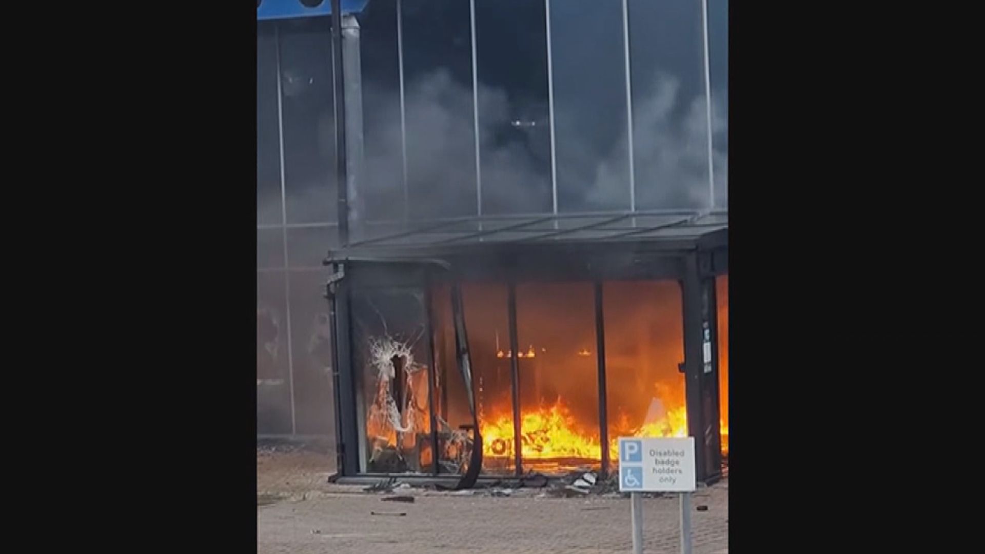 北愛爾蘭性侵案引發示威演變騷亂持續數天