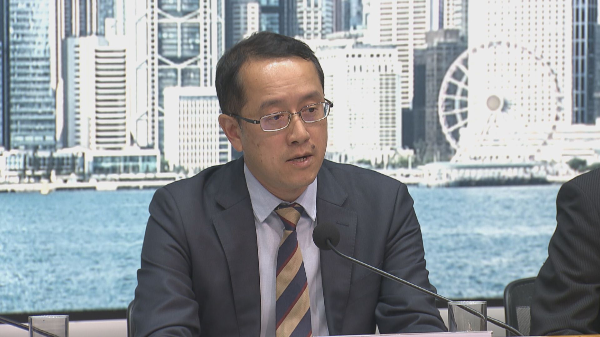 環團指大量旅客湧西貢橋咀致生態受損　漁護署：料對珊瑚區影響不大