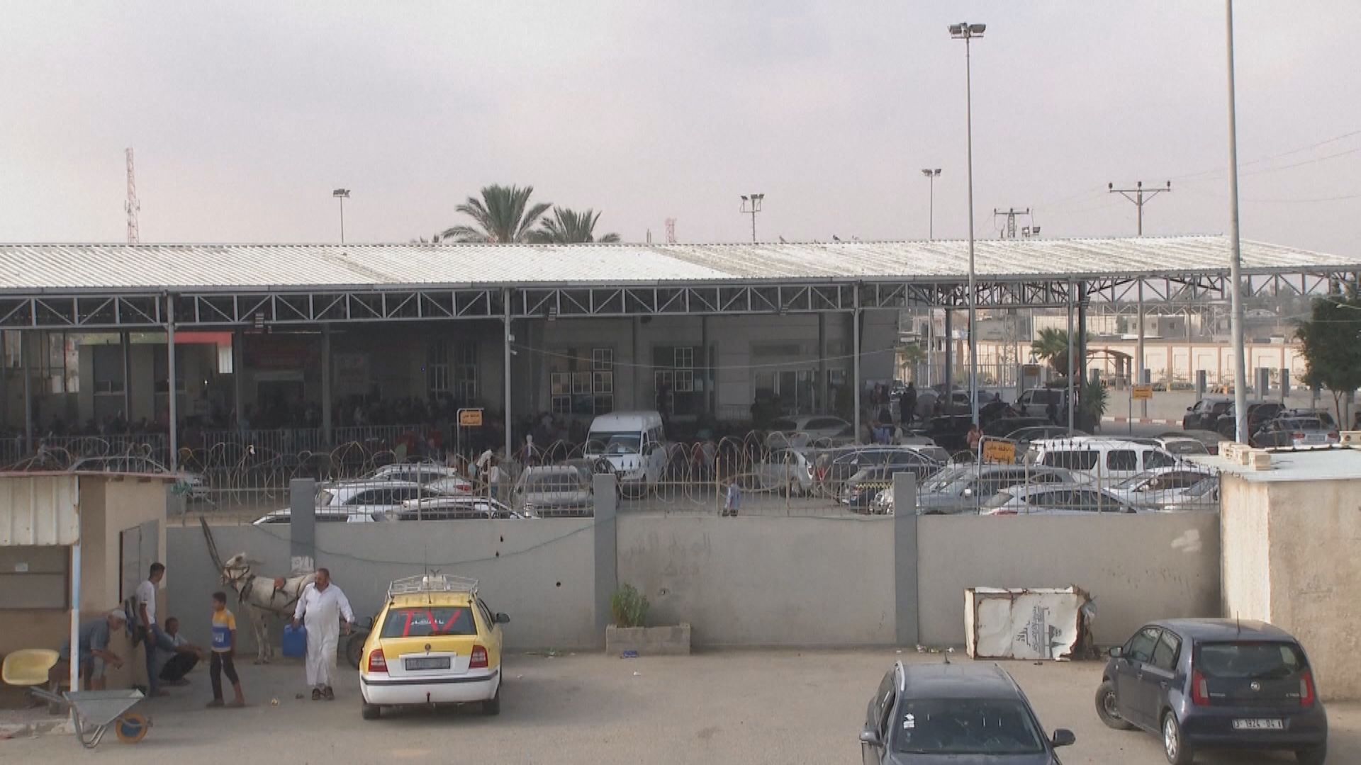 約六百人周四獲准循拉法口岸離開加沙