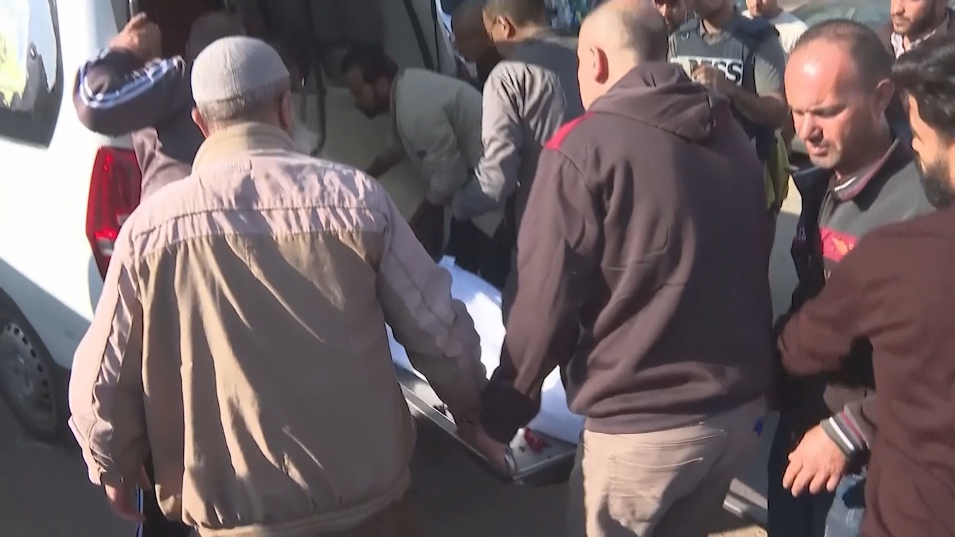 加沙據報再有醫院遭以軍轟炸 希法醫院約30個危急嬰兒已撤走