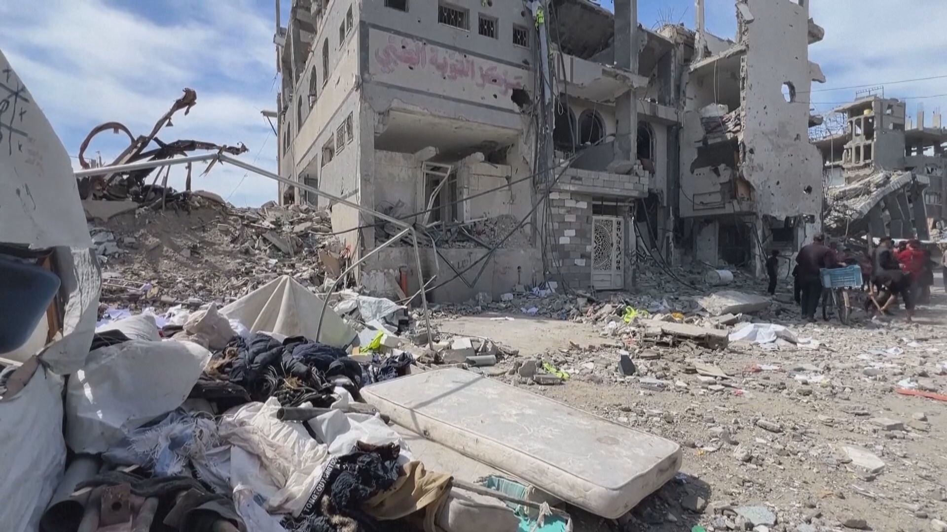 以軍空襲加沙多處逾百人死　哈馬斯稱加沙是非賣品