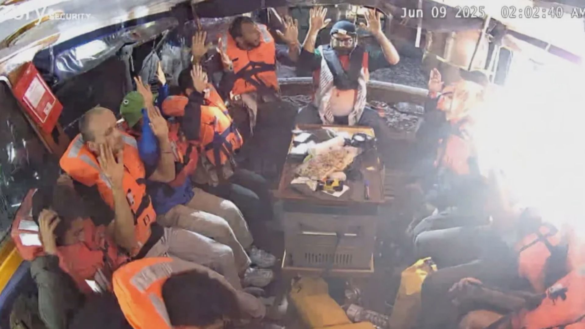 瑞典環保分子通貝里等人的帆船遭以軍攔截　送物資往加沙行動失敗