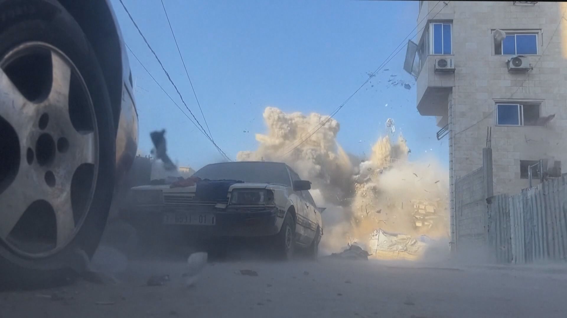 以軍續空襲加沙城　再有多層大樓中彈倒塌