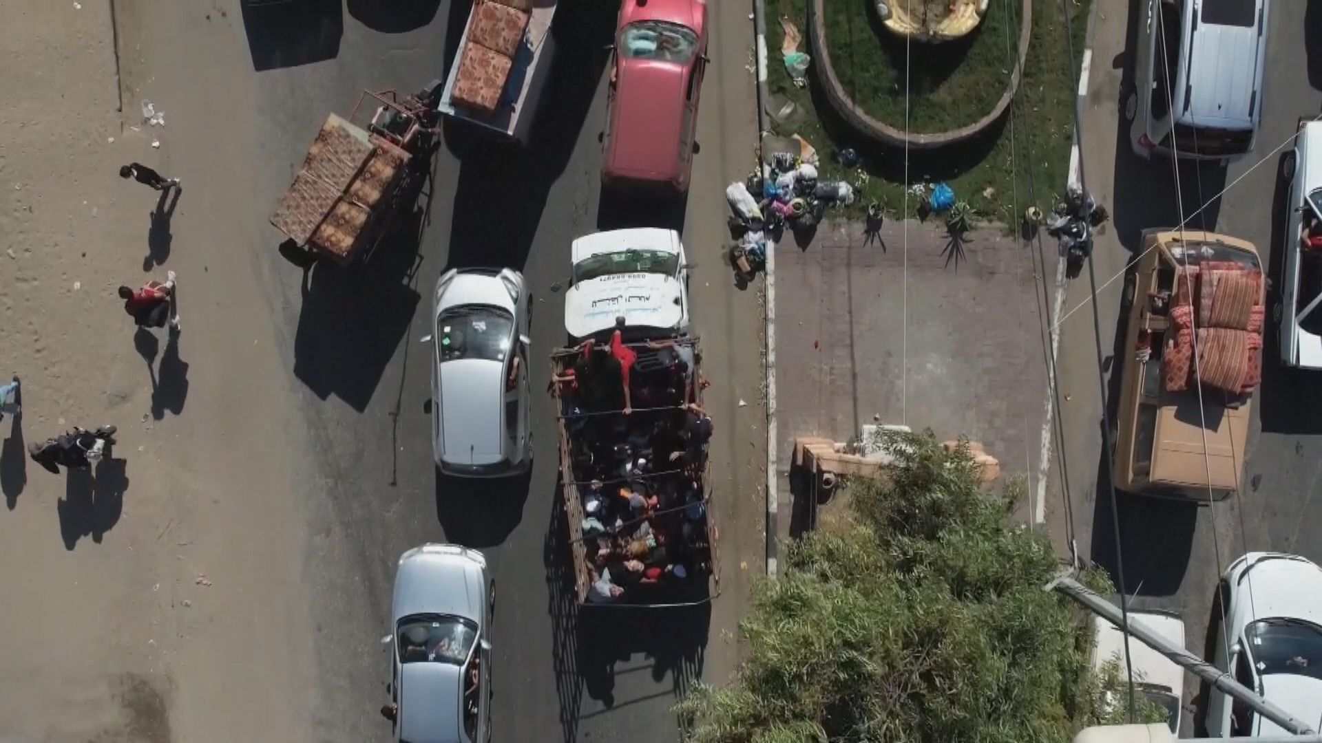 以軍地面部隊突襲加沙 疏散令期限屆滿數以萬計加沙居民南逃