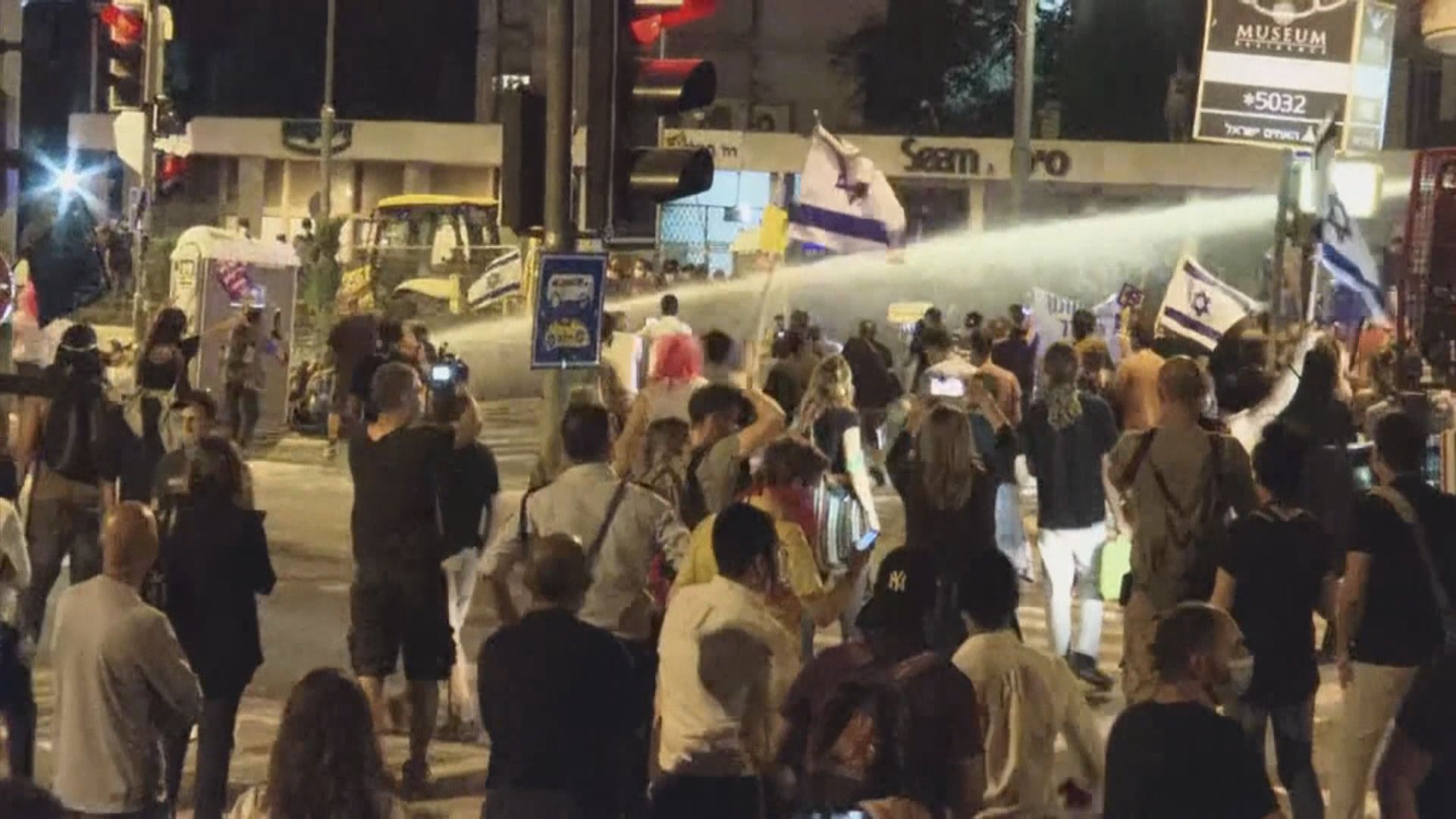 以色列再有示威抗議總理處理疫情不力