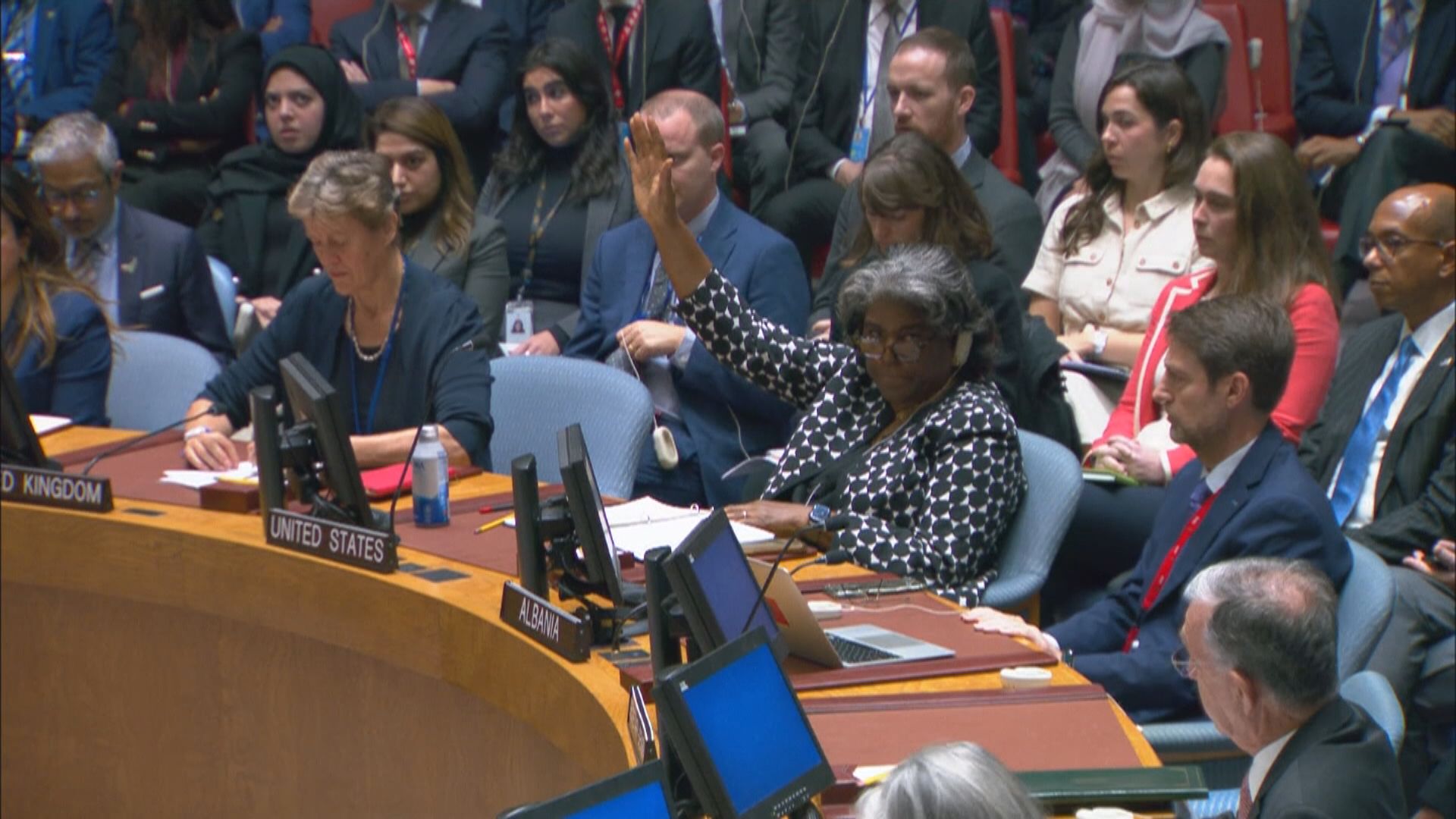 安理會否決要求以巴停火決議草案 中國表示震驚及失望