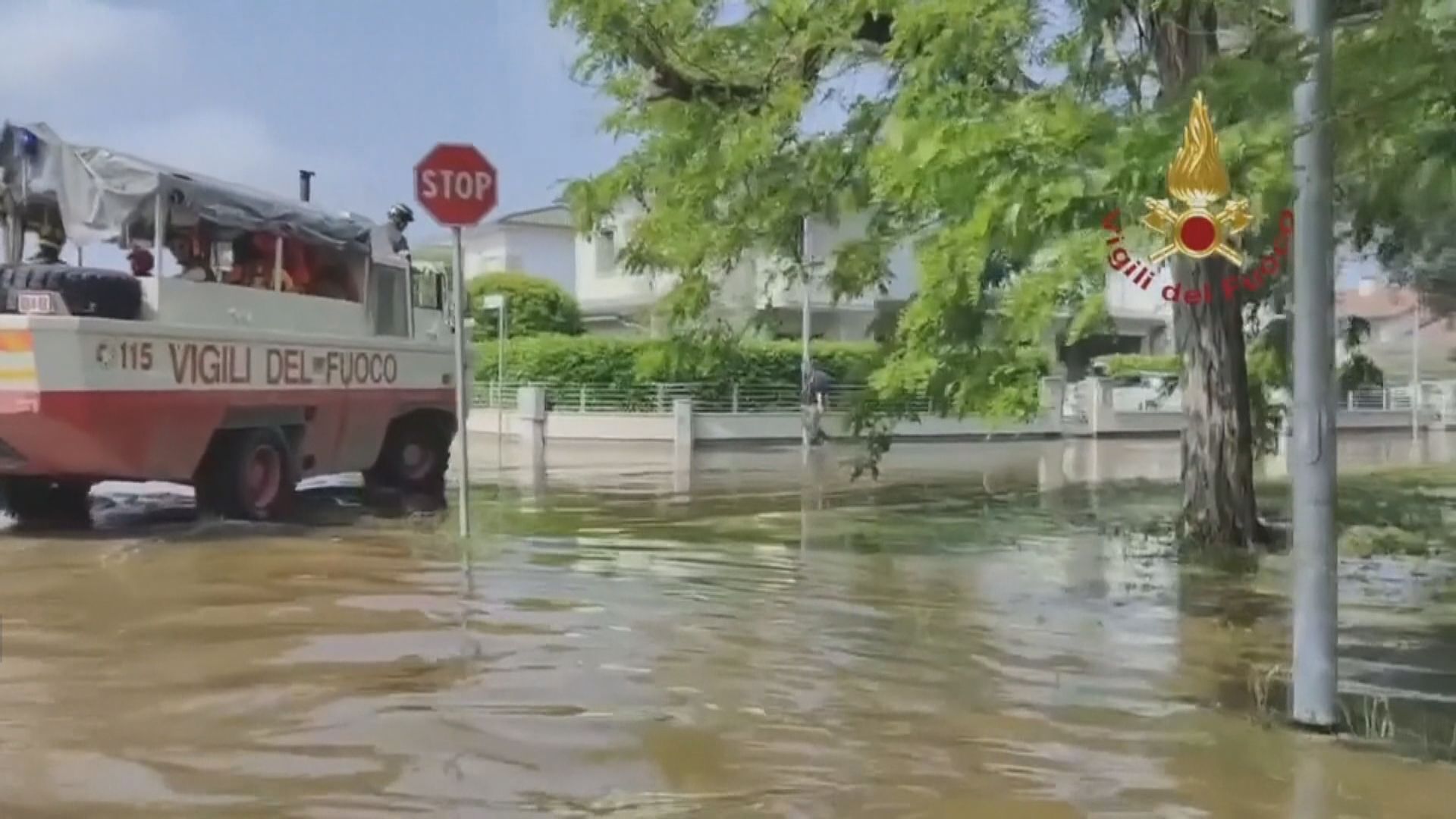 意大利總理梅洛尼視察水災災情