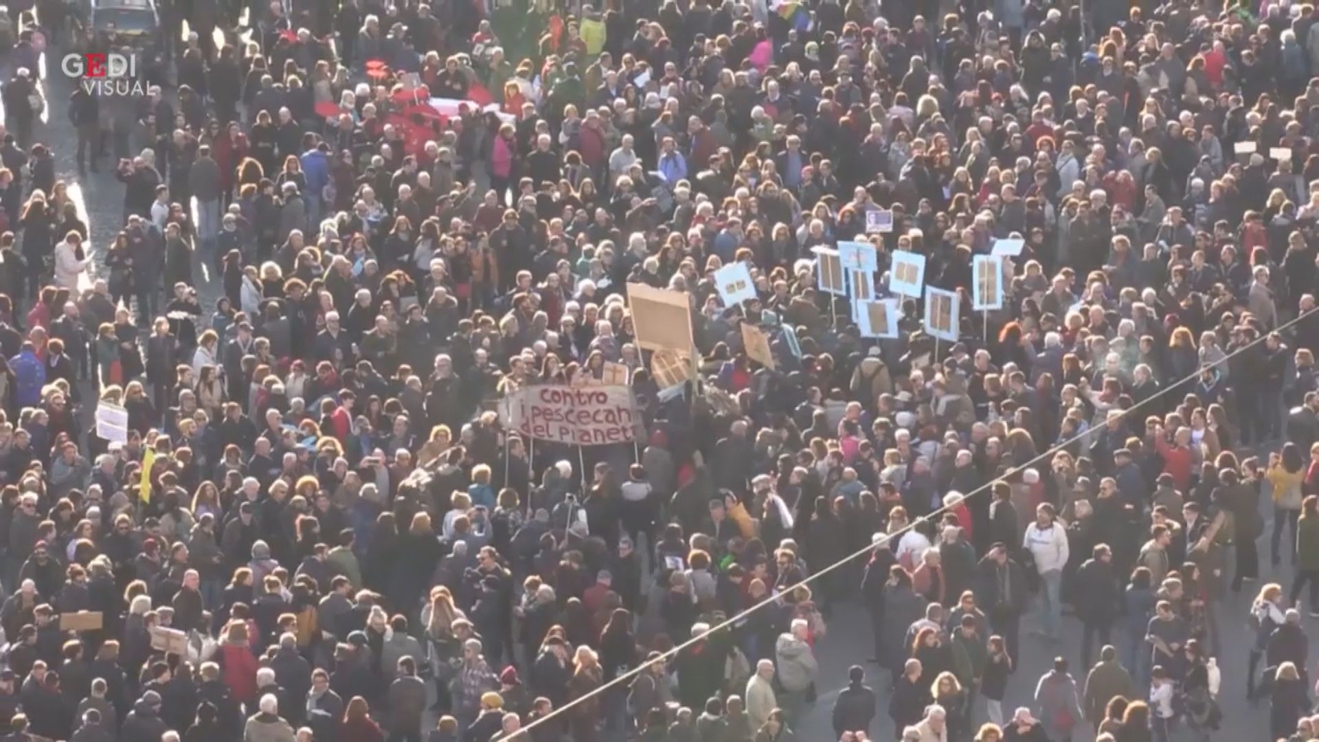 意大利羅馬逾十萬人參與沙甸魚示威反民粹