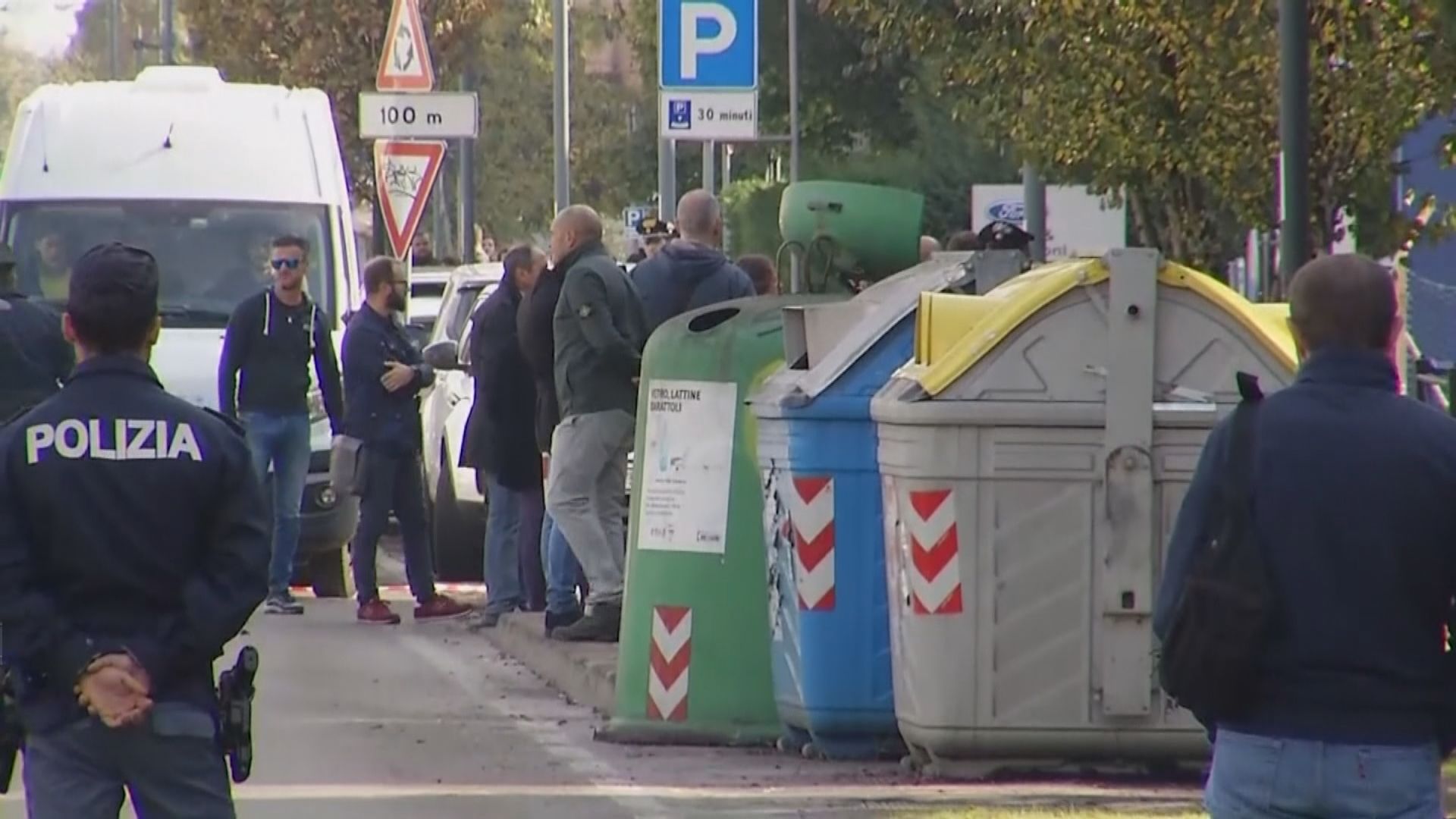 意大利郵局發生挾持人質事件