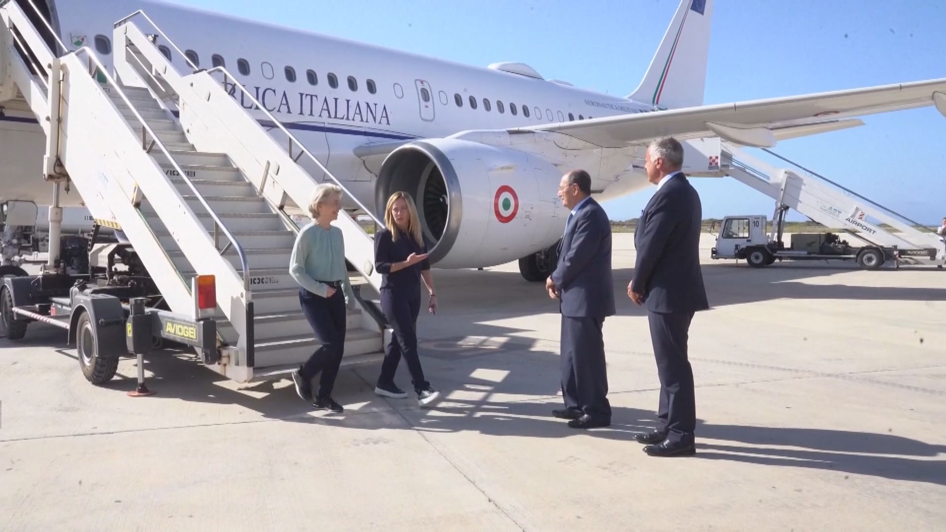 歐盟委員會主席馮德萊恩到意大利南部視察難民情況