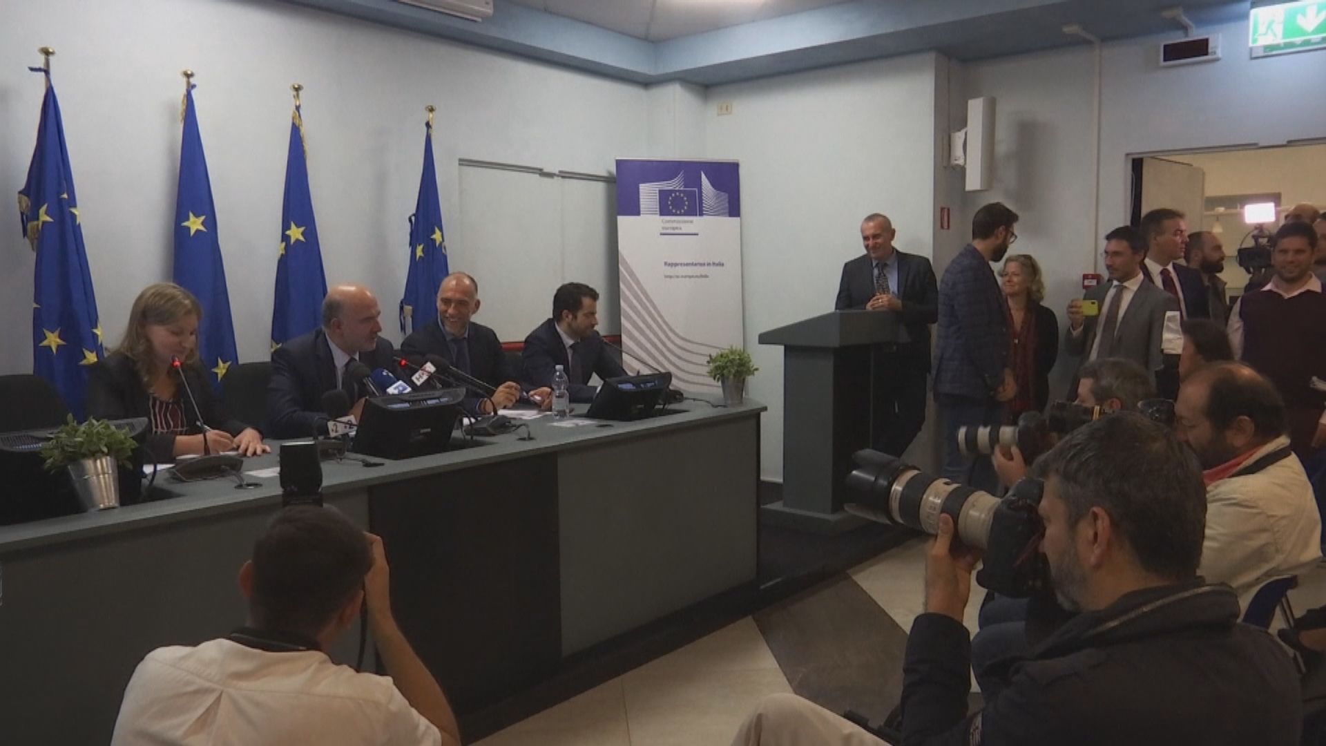 歐盟經濟事務專員稱冀緩和與意大利緊張關係