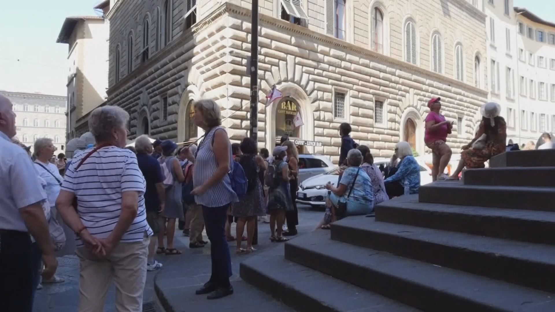 歐盟警告考慮制裁意大利