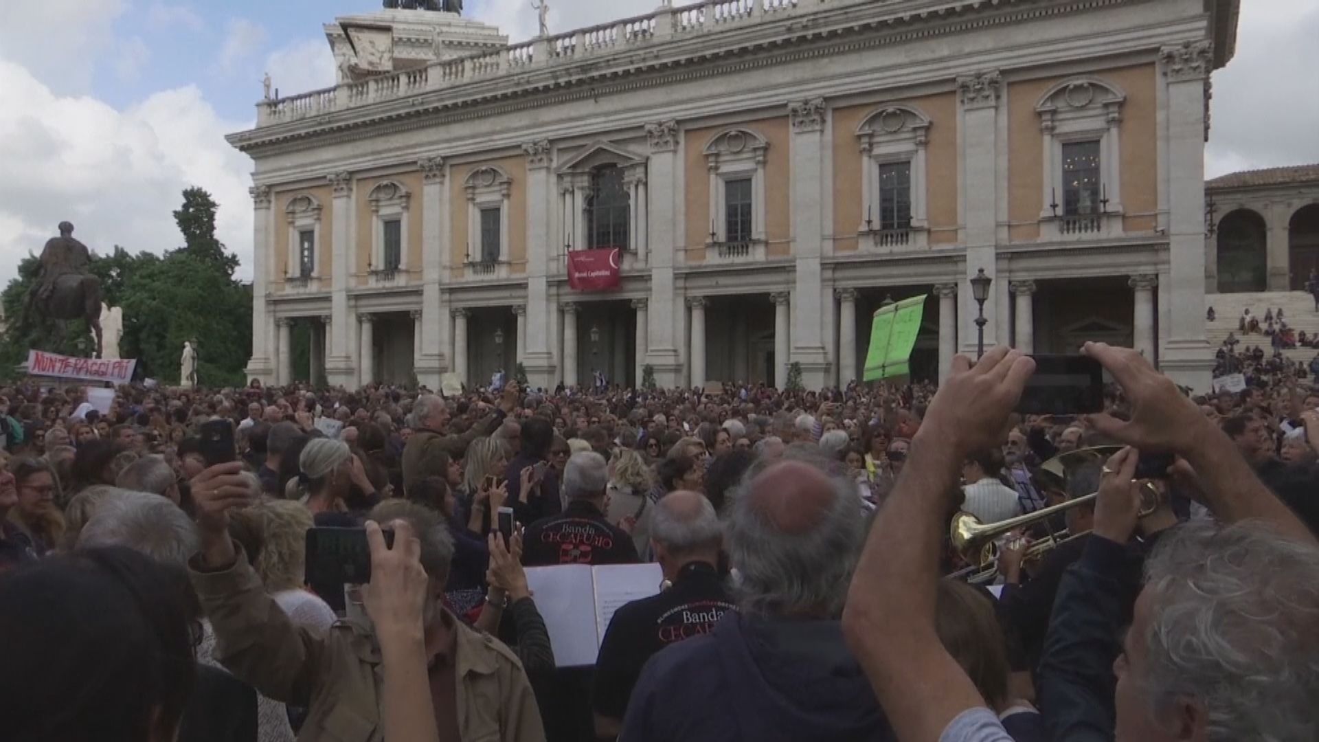 羅馬市民示威抗議市政差劣
