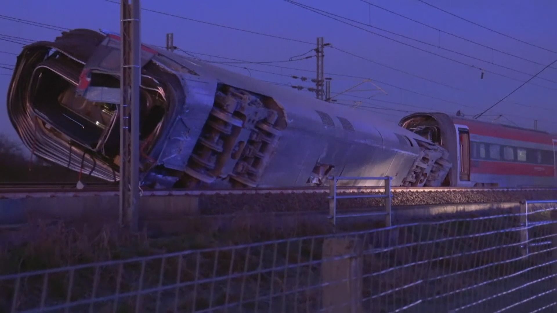 意大利北部高速列車出軌　至少兩死28傷