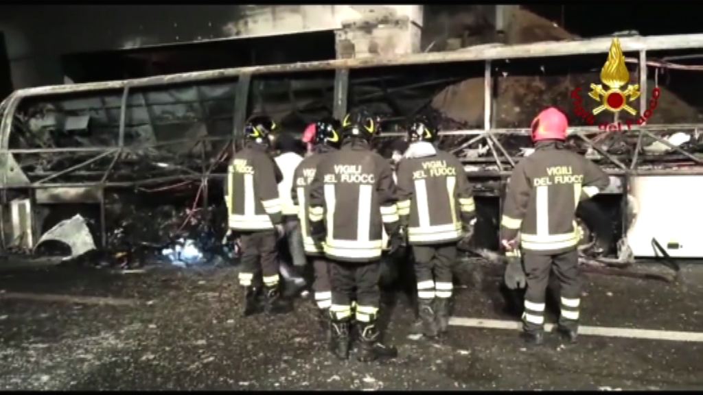 意大利北部有巴士起火多人死傷