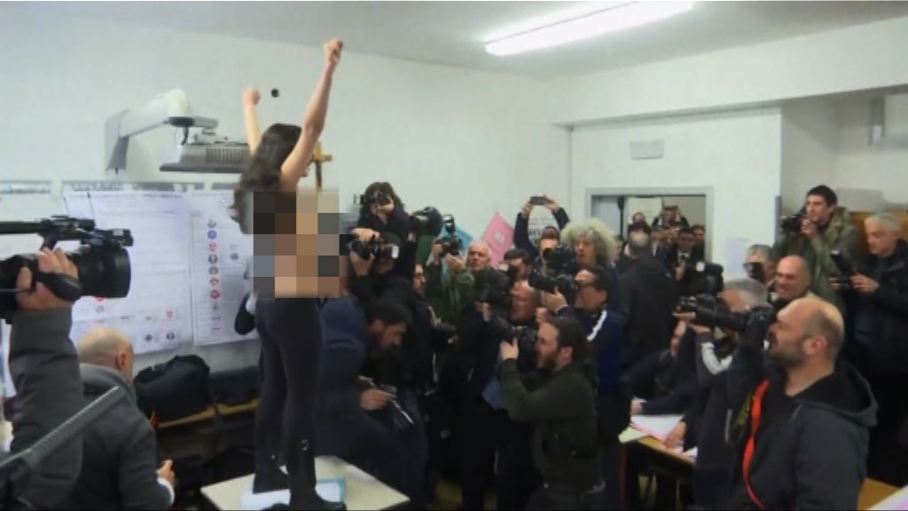 意大利前總理投票遇民眾示威