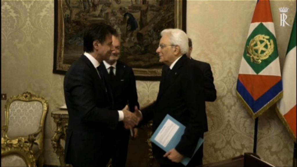 獲兩大民粹政黨推舉人選獲委任為意大利新總理