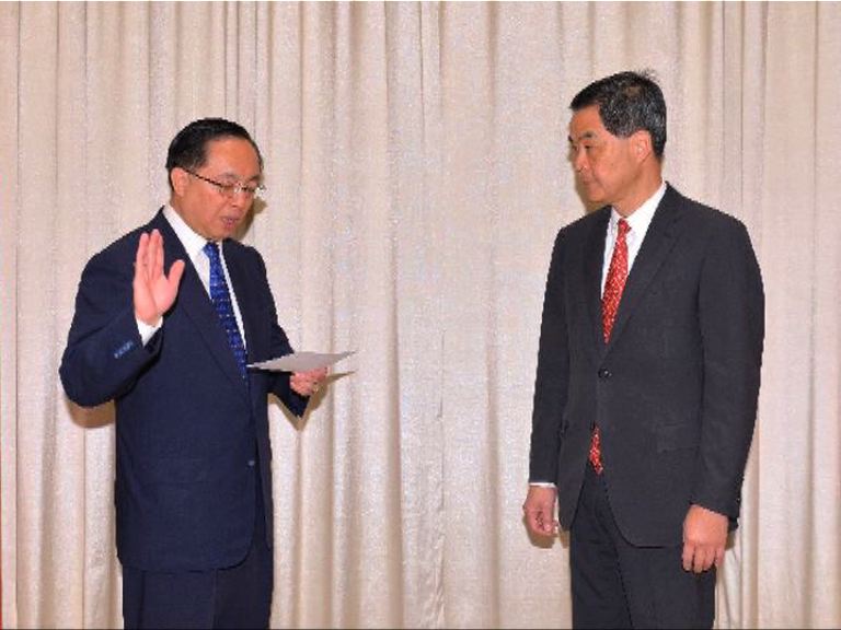 楊偉雄：有信心一年多任期內落實工作