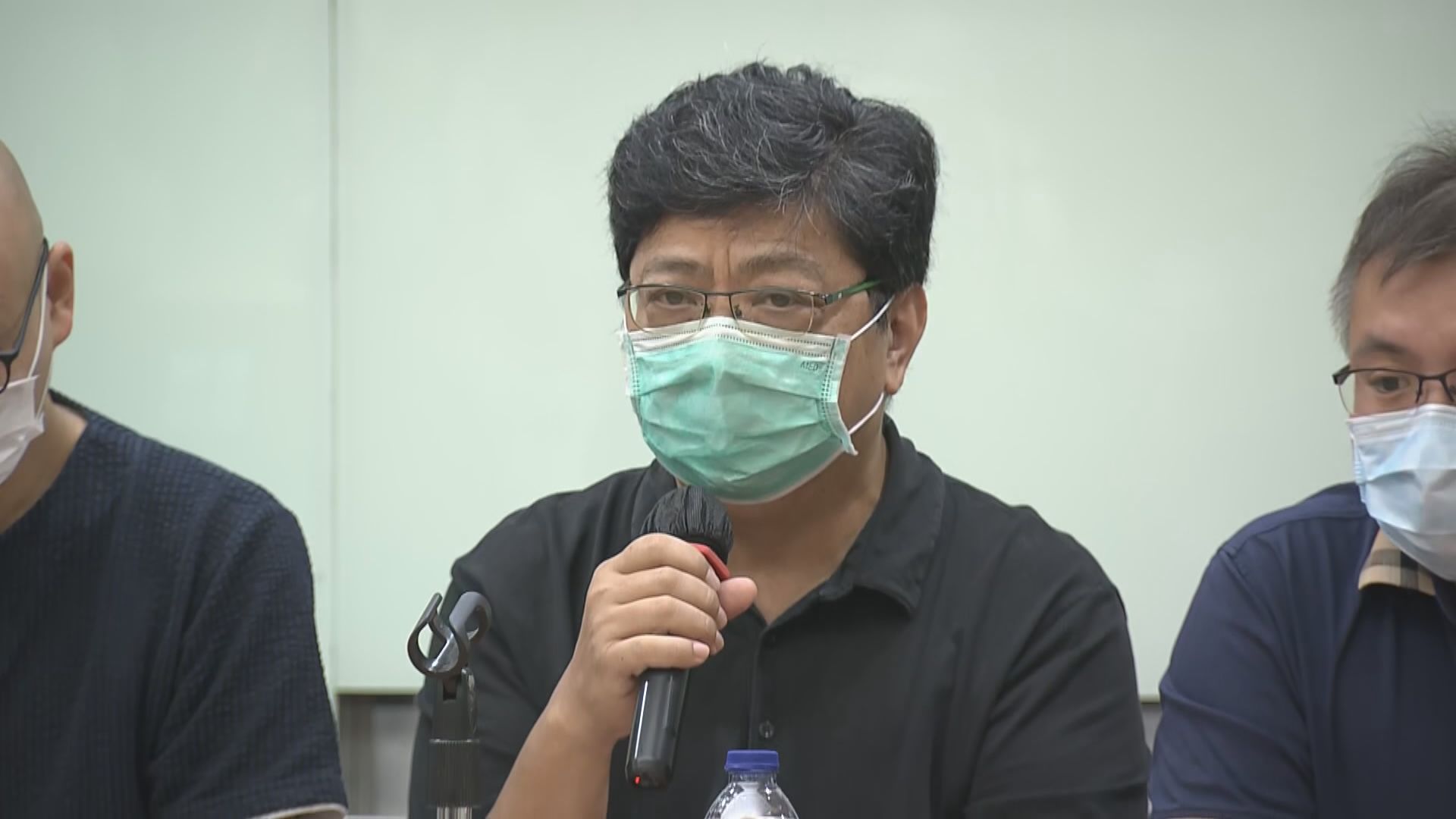 八傳媒工會批警修改傳媒代表定義令限制採訪合理化