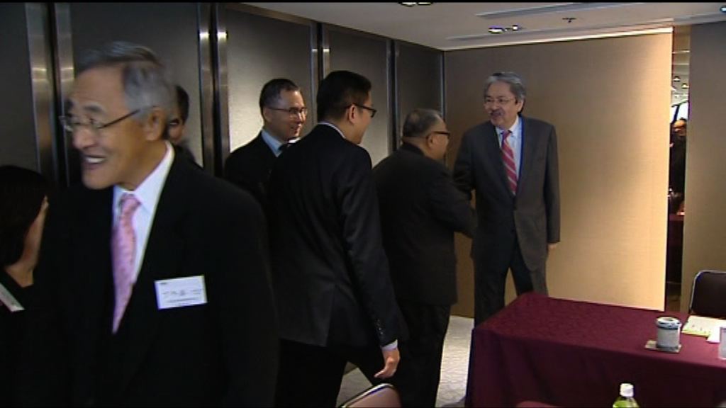 曾俊華見廠商會選委　指發展經濟須先令社會和諧