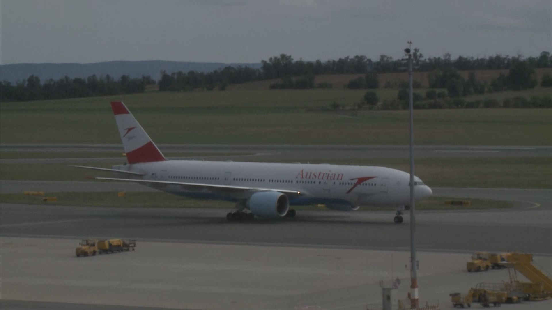 白俄奧運女跑手抵達維也納　將再轉往波蘭首都華沙