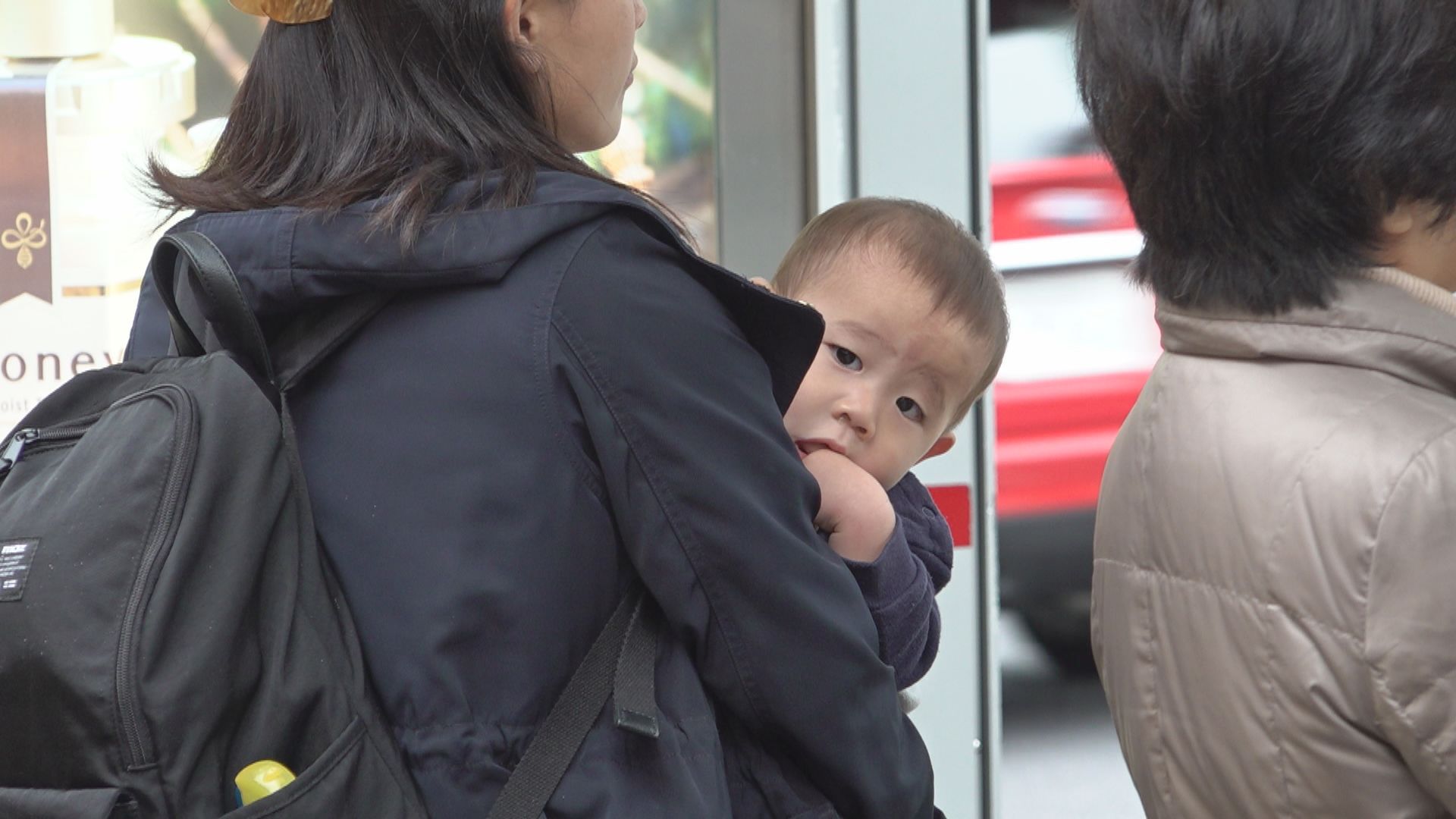 日本生育率及出生人口創新低
